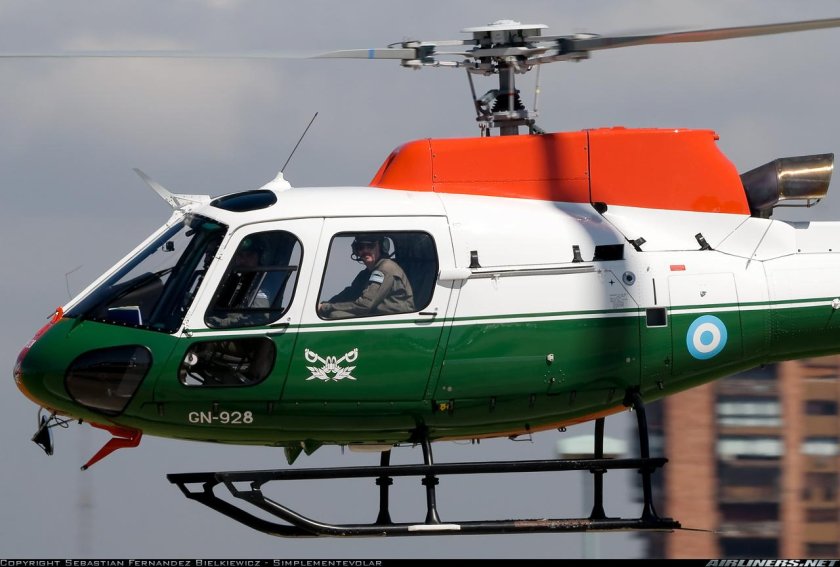 Вертолет dauphin sa-365