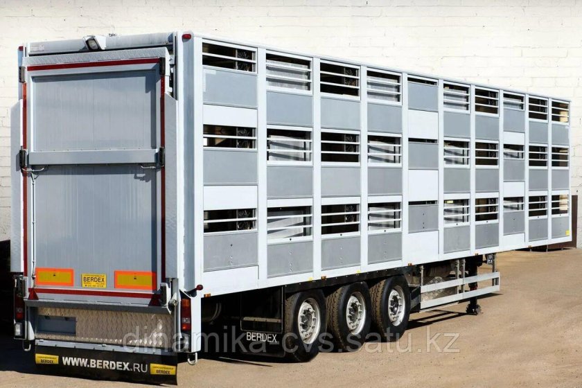 Скотовоз Бердекс прицеп