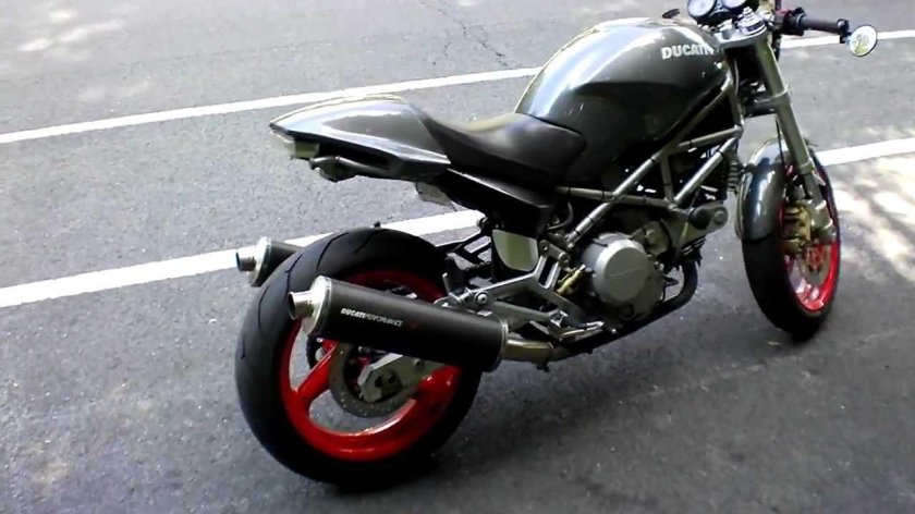 Ducati Monster 750