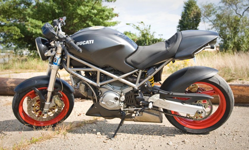 Ducati Monster 400 2001
