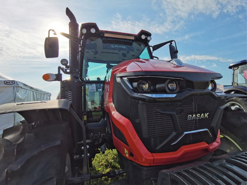 Basak трактор
