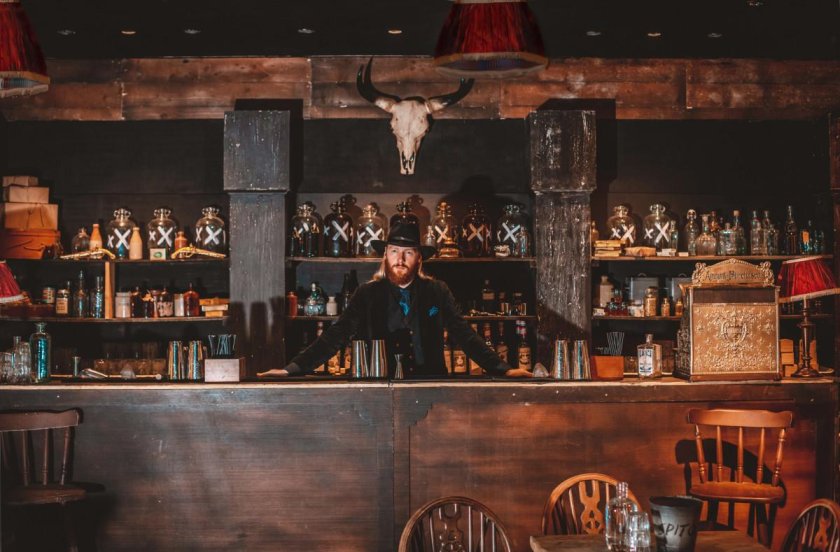 Салун бар вестерн