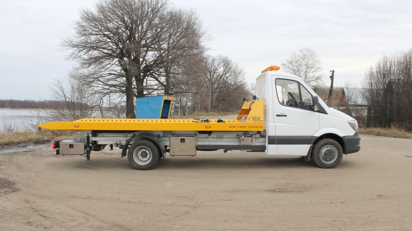 Эвакуатор Mercedes Sprinter 2022