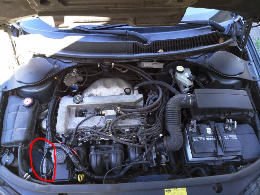 Форд Мондео 2,3 под капотом