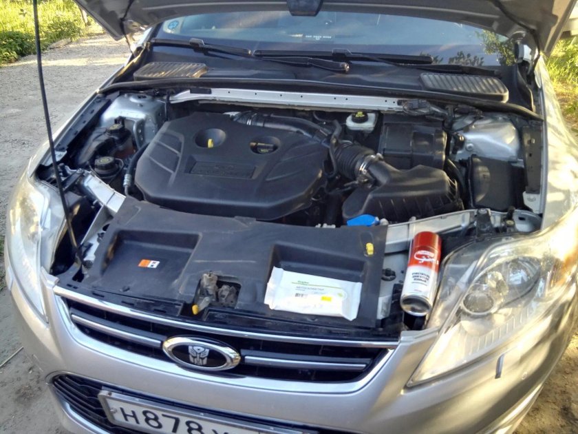 Форд Мондео 2,3 под капотом