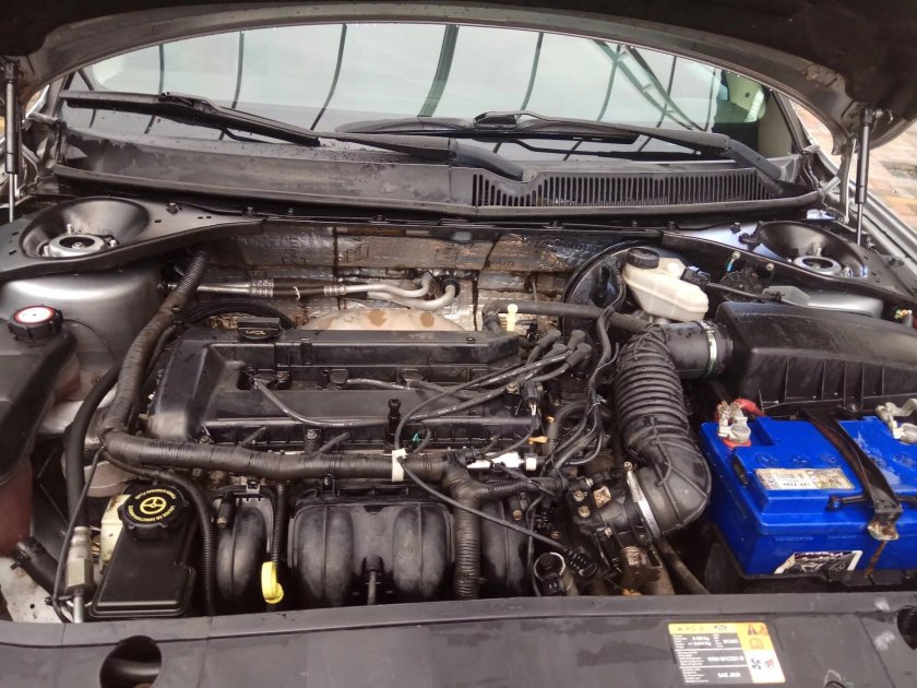 Подкапотка Форд Мондео 4 2.0