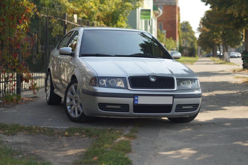 Шкода Октавия 2003