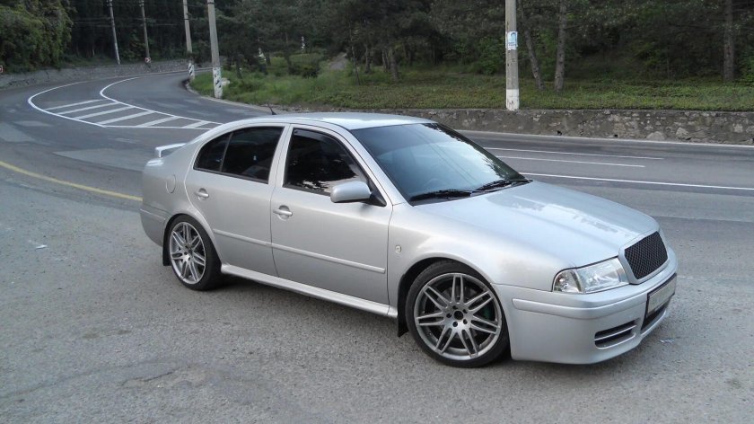 Skoda Octavia Tour r16