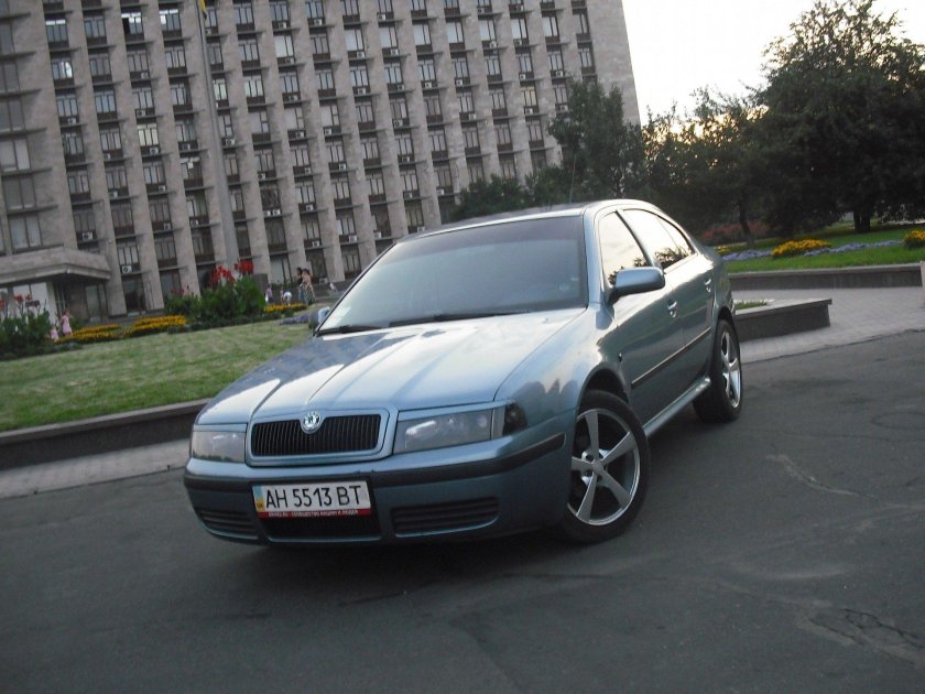 Шкода Октавия 1.6 1997