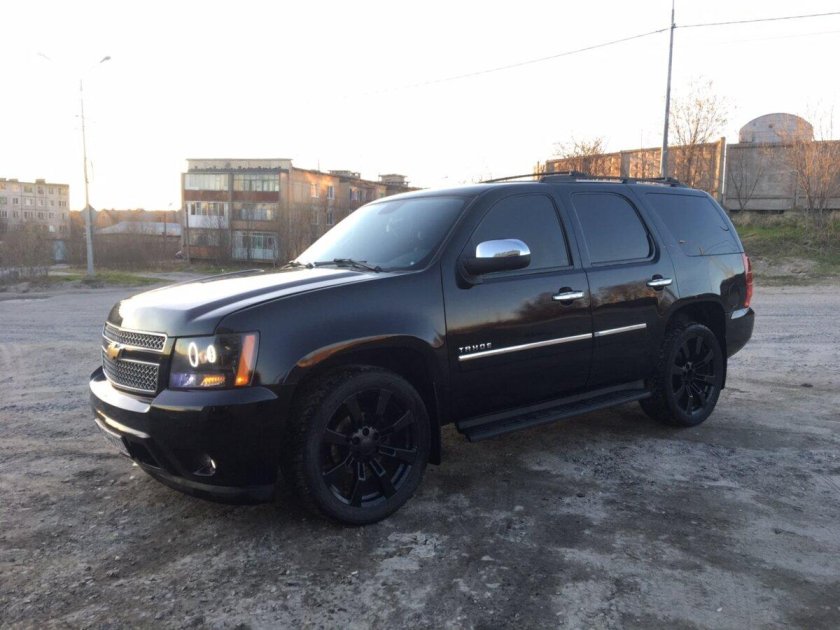 Тонированный Шевроле Тахо 900