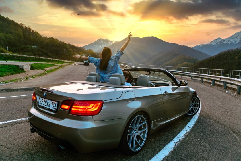 Кабриолет в горах