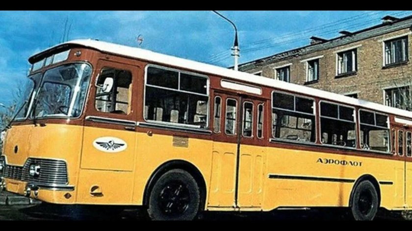 ЛИАЗ 677 турист