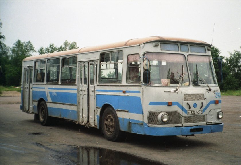 Лиаз 677 голубой