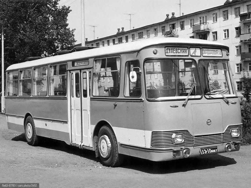 ЛИАЗ 677 турист
