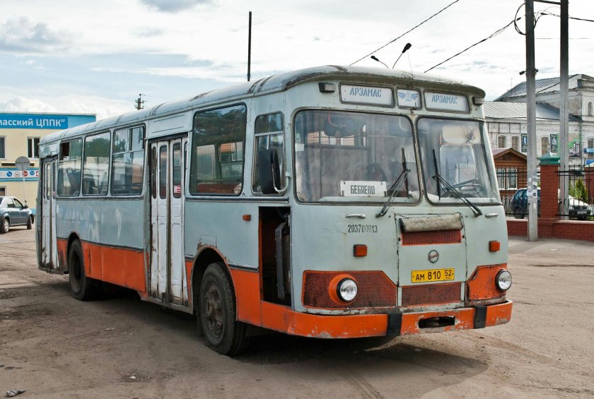 ЛИАЗ 677м