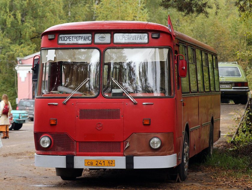 Автобус лиаз 677