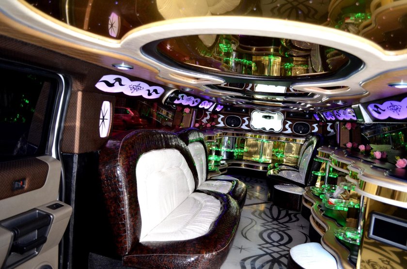 Hummer h2 Limousine салон