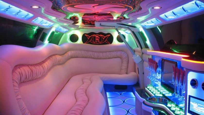 Лимузин Крайслер 300с внутри