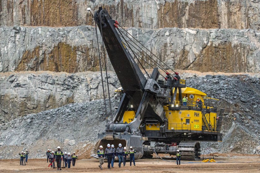 Карьерные экскаваторы