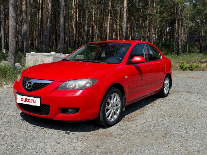 Мазда 3 2008 седан красная