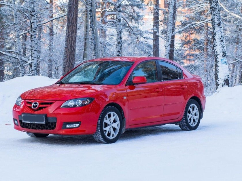 Мазда 3 2008 седан красная