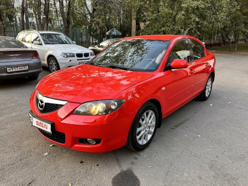 Мазда 3 2008 седан красная