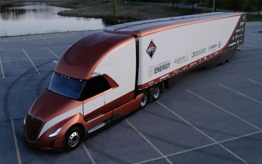 Тягачи Навистар 2022