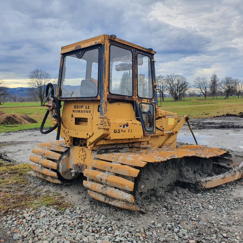 Комацу 475 бульдозер