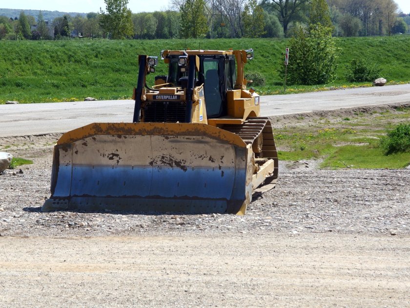 Фиаталис бульдозер