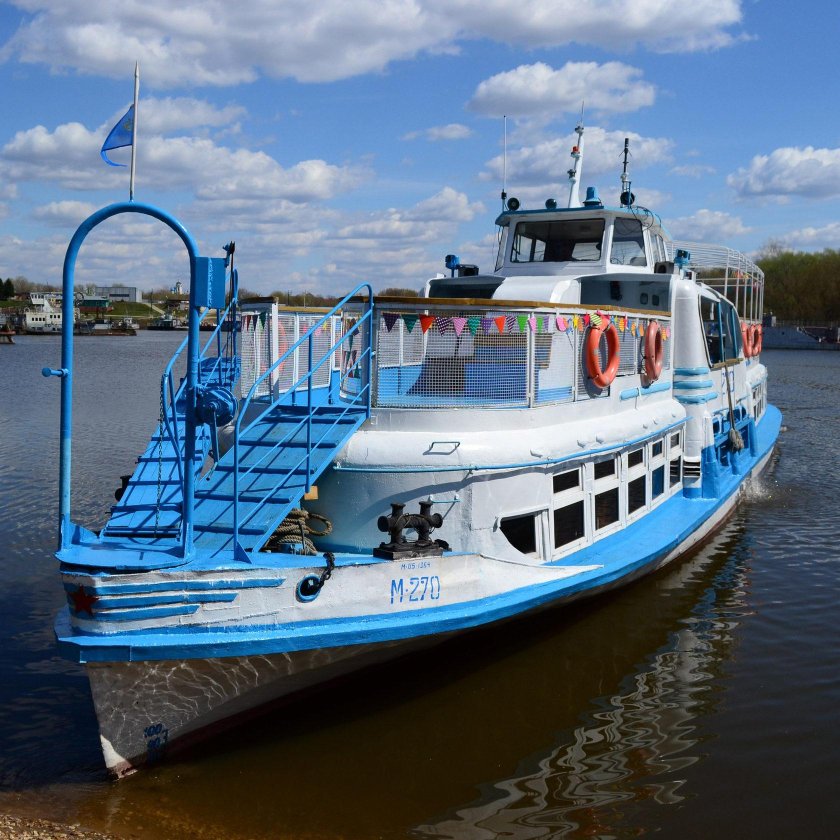 Серпухов теплоход