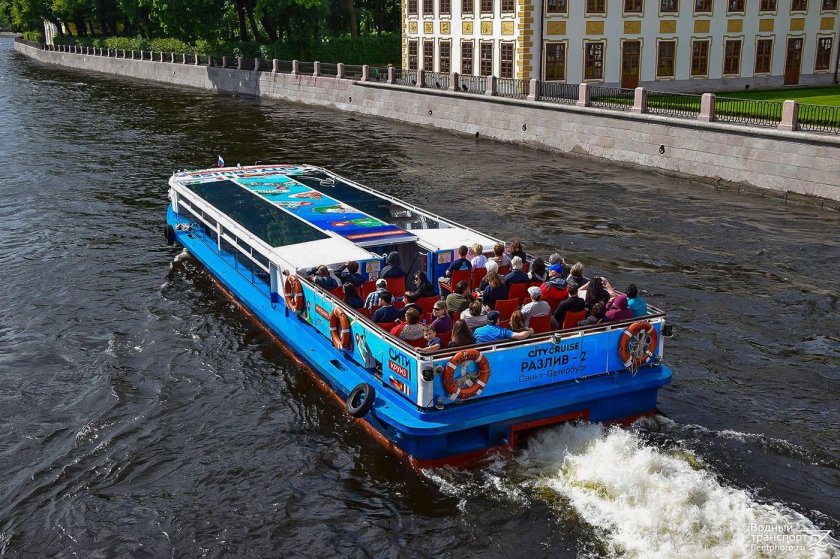 Санкт петербург теплоход