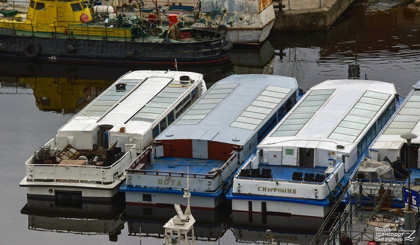 Теплоход симфония спб