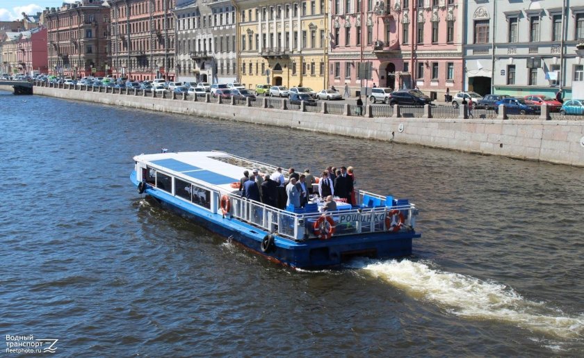 Речной трамвайчик в санкт петербурге