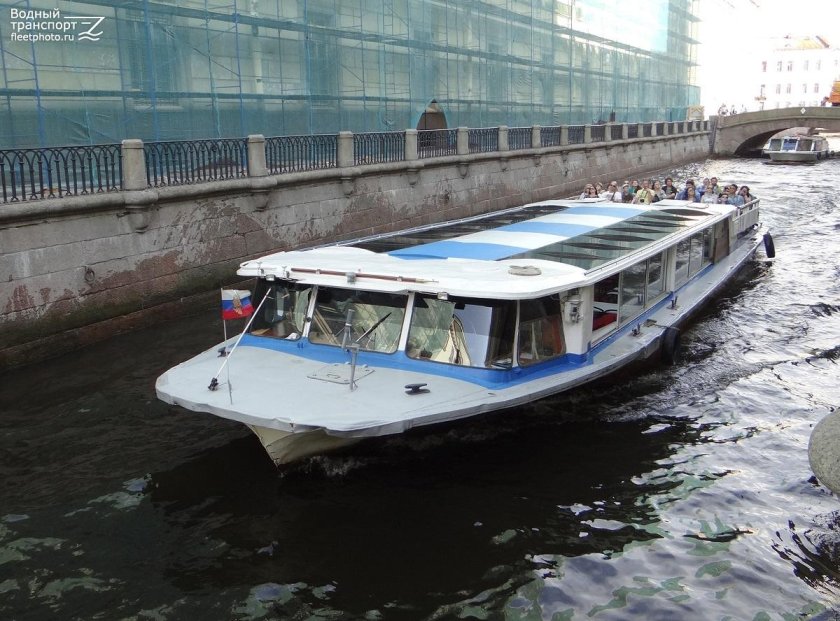 Теплоход Охтинка