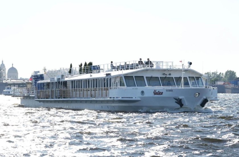 Теплоход Чайка Санкт-Петербург
