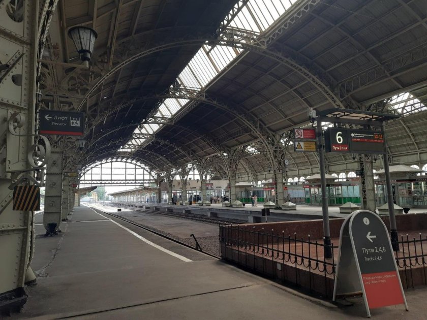 Ладожский вокзал перрон