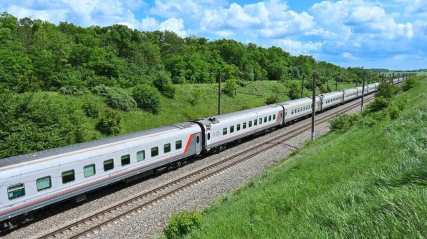 Пассажирские поезда