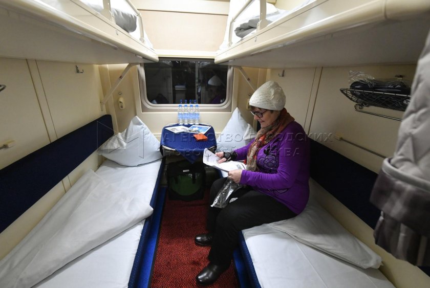 Двухэтажный поезд 028ч Таврия