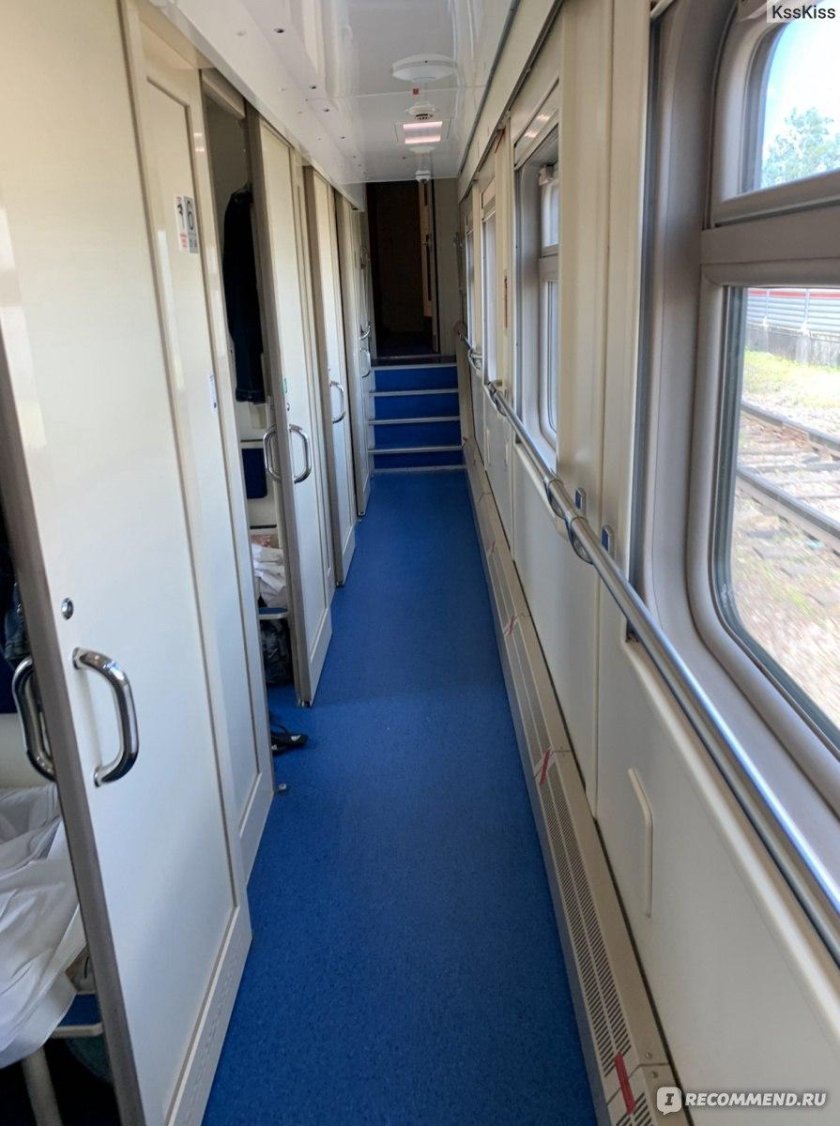 Двухэтажный поезд 2 этаж верхняя полка
