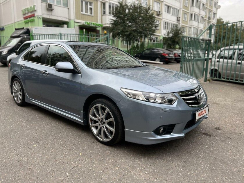 Хонда аккорд 2011 года