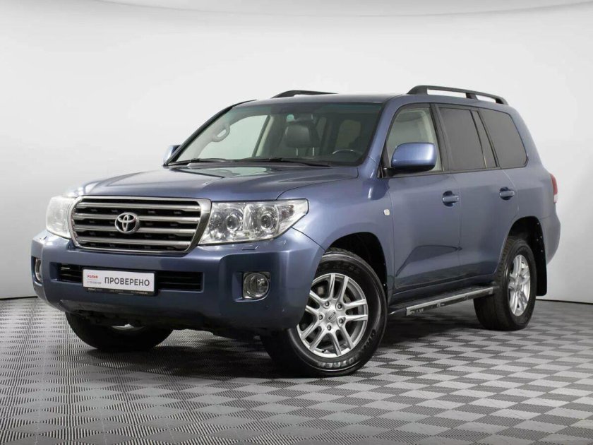 Toyota Land Cruiser 200 2013