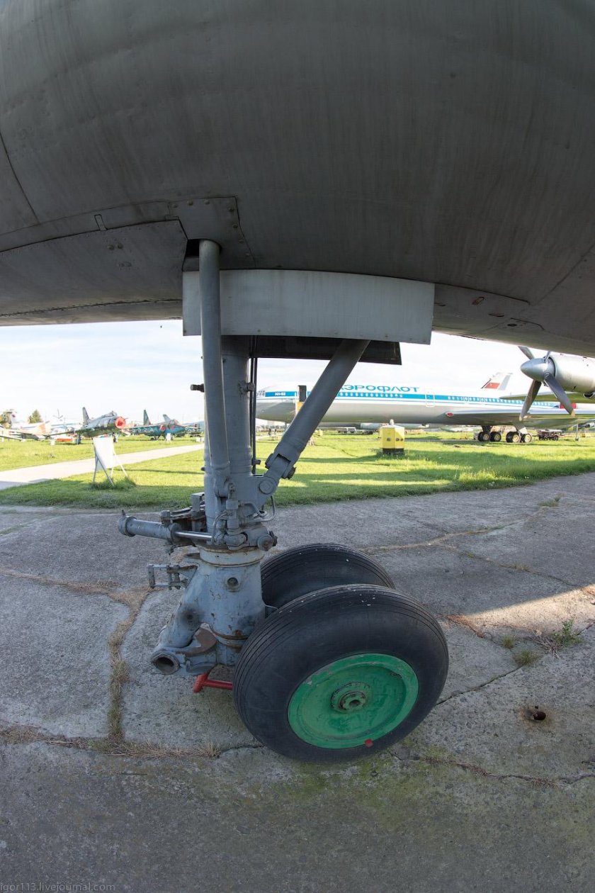 Ил 86 шасси