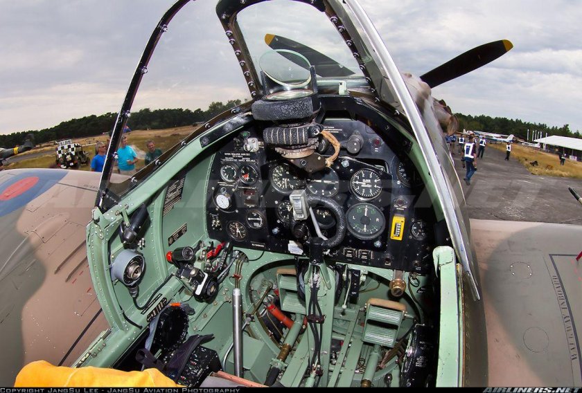 Кабин Spitfire MK IX