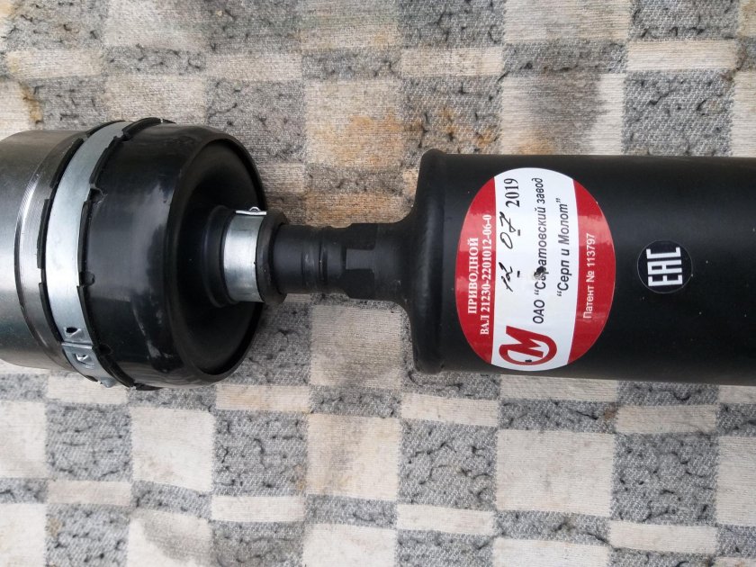 Шрусовый кардан на ниву 21213 передний