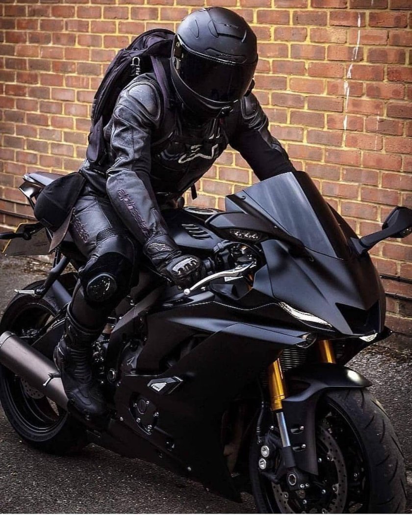 Yamaha YZF r6 байкер черный