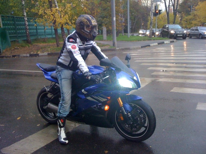 Парень на мотоцикле