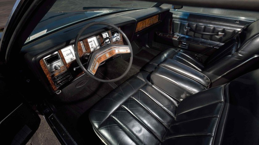 Lincoln Continental 1978 салон