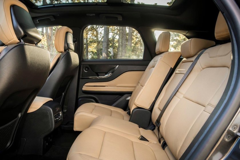 Lincoln Corsair 2021 салон