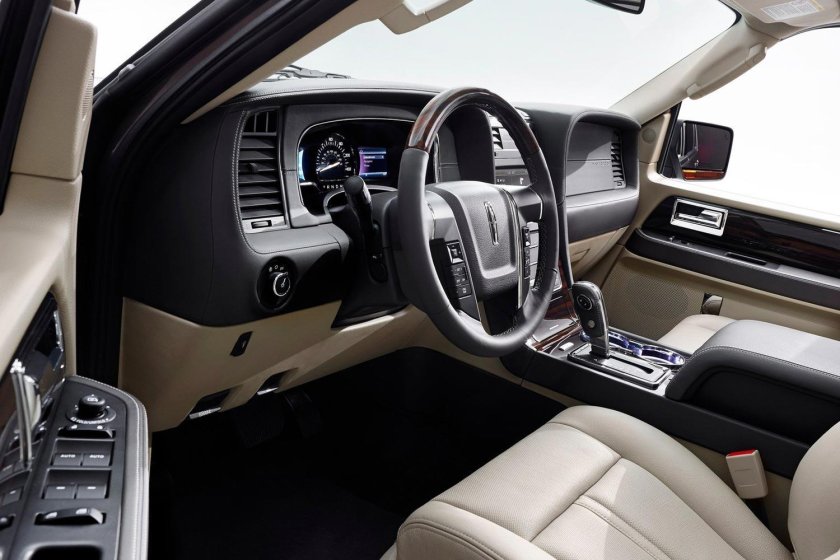 Lincoln Navigator 2015