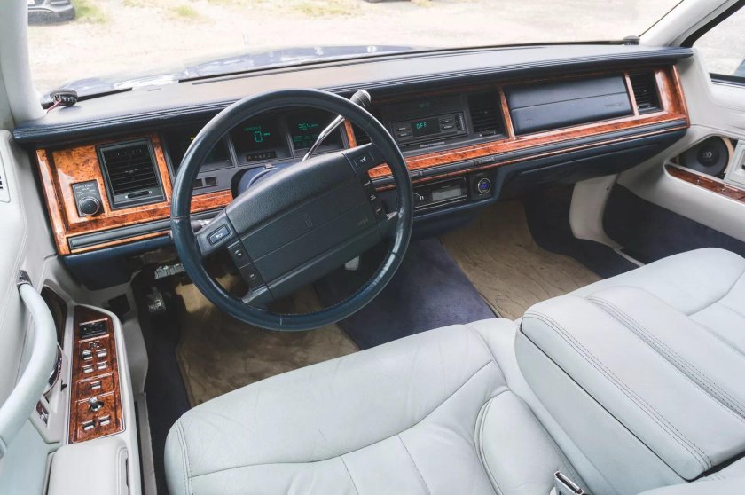 Lincoln Town car 1992